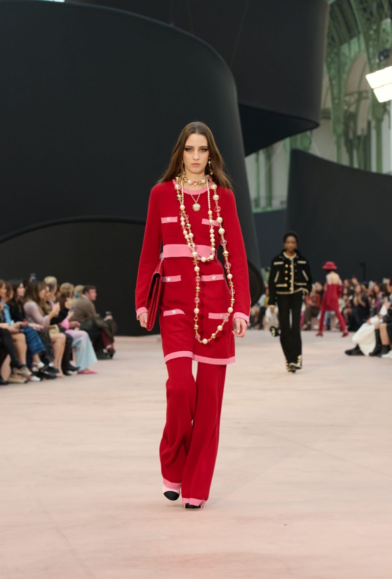 Mejores Desfiles Paris Fashion Week Mujer 2025