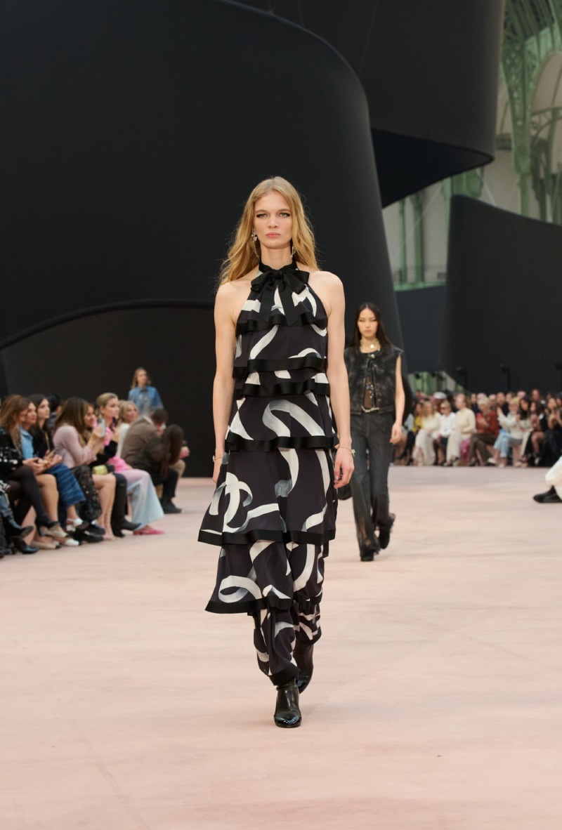 Mejores Desfiles Paris Fashion Week Mujer 2025