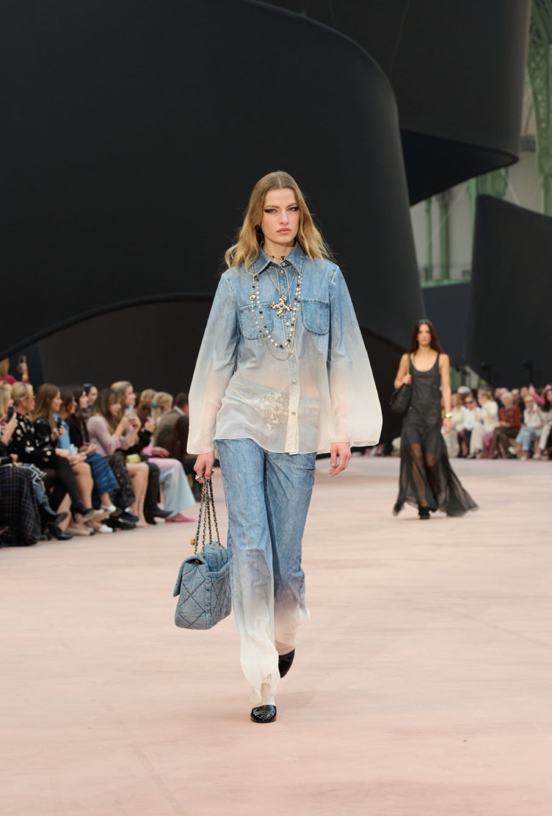 Mejores Desfiles Paris Fashion Week Mujer 2025