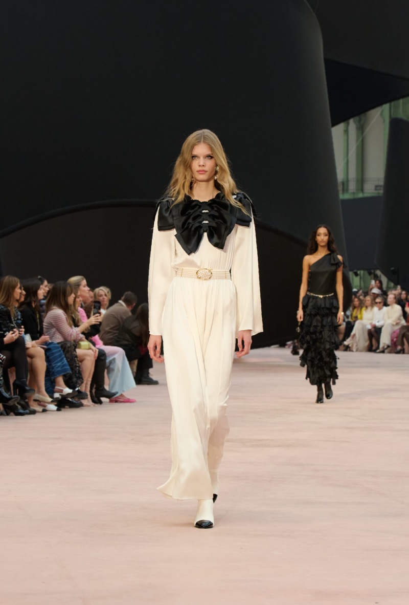 Mejores Desfiles Paris Fashion Week Mujer 2025