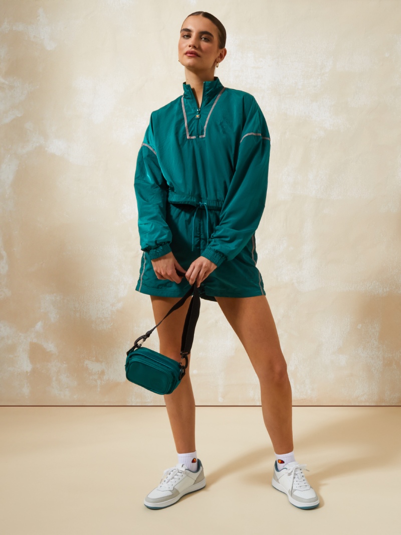 Tendencias moda urbana 2025: sporty chic