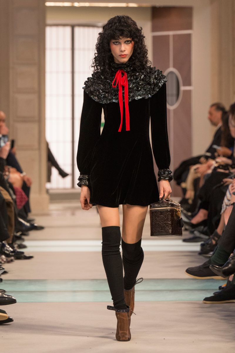 Louis Vuitton mezcla historicismo y modernidad para fw25