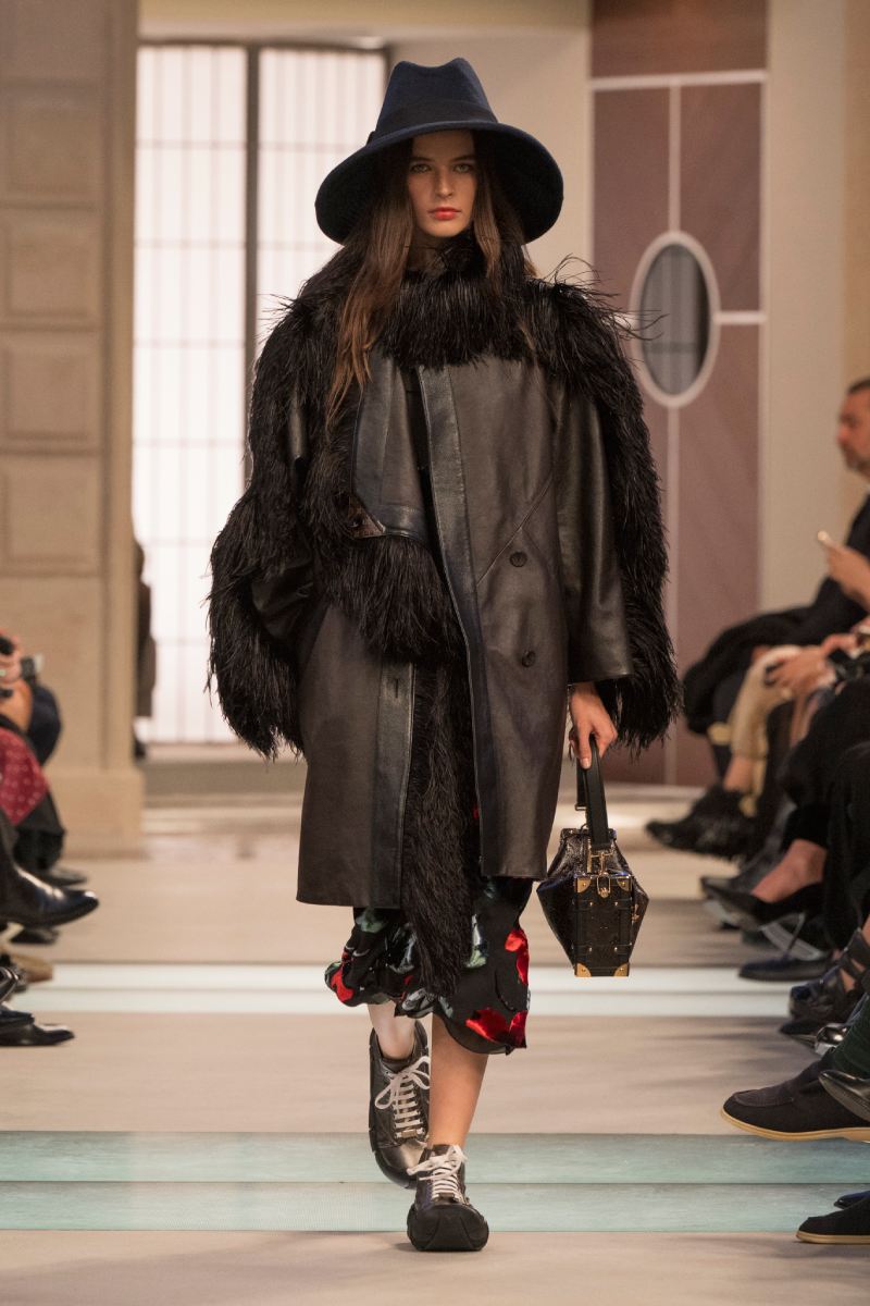 Louis Vuitton mezcla historicismo y modernidad para fw25