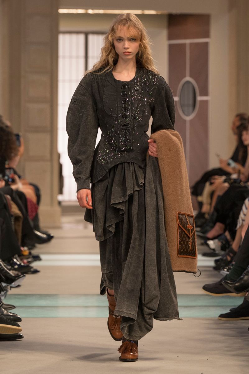 Louis Vuitton mezcla historicismo y modernidad para fw25