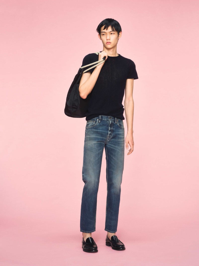 El hombre Prada del verano es elegante pero casual