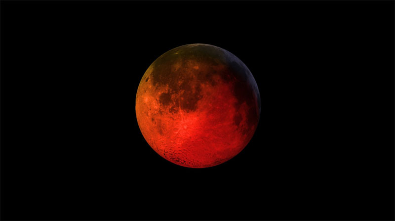 Vivo: la luna teñida de rojo durante un eclipse