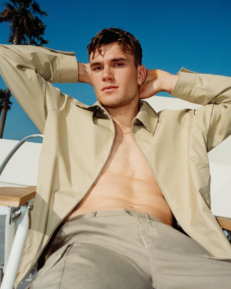 Burberry nos viste para el verano con el que soñamos