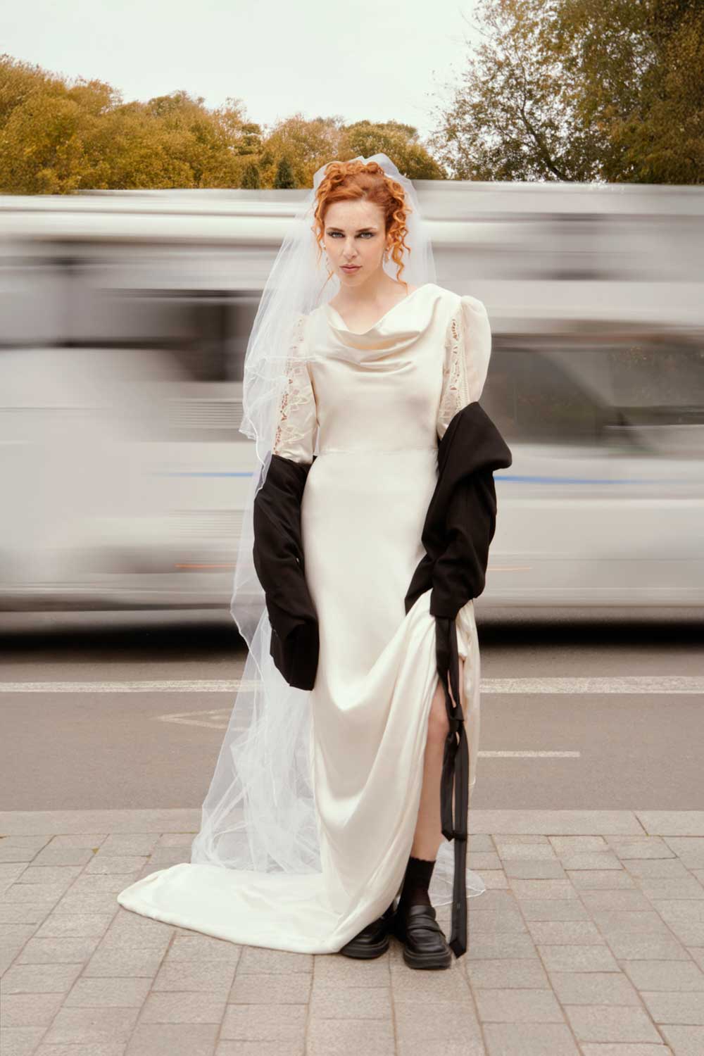 vestidos de novia alternativos tendencias 2025