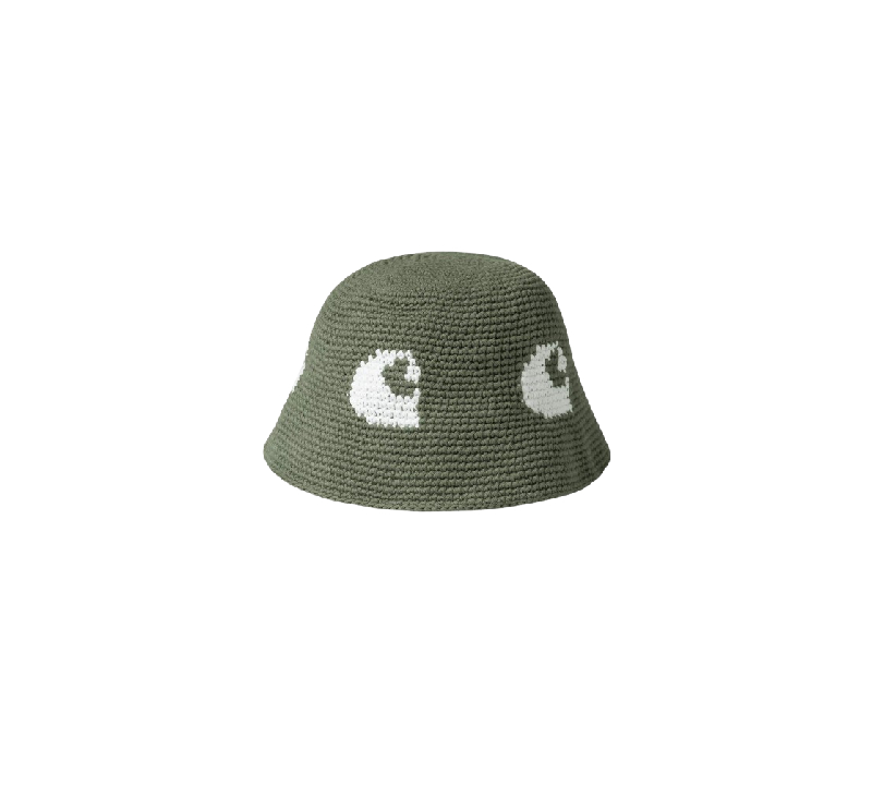 Para el mejor look de festival, usa solo sombrero o gorra