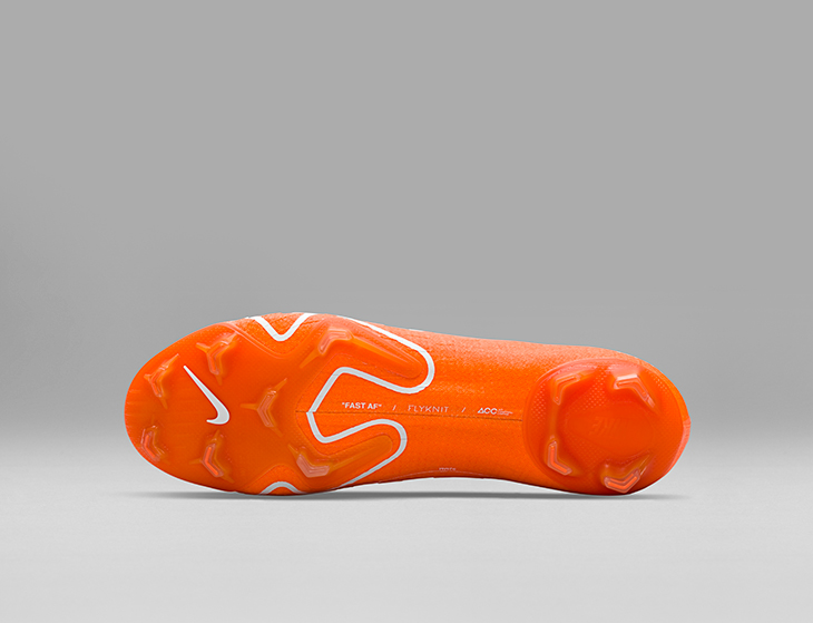 En cualquier momento Comparable gatear Virgil Abloh diseña las nuevas botas de fútbol de culto para Nike